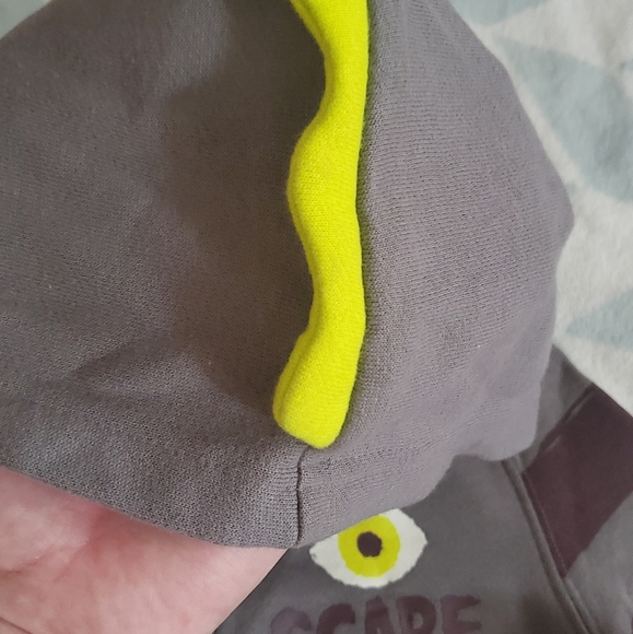 Like New "Did Eye Scare You" Gray Unisex Zip Hoodie, 4T Halloween - Picture 2 of 7